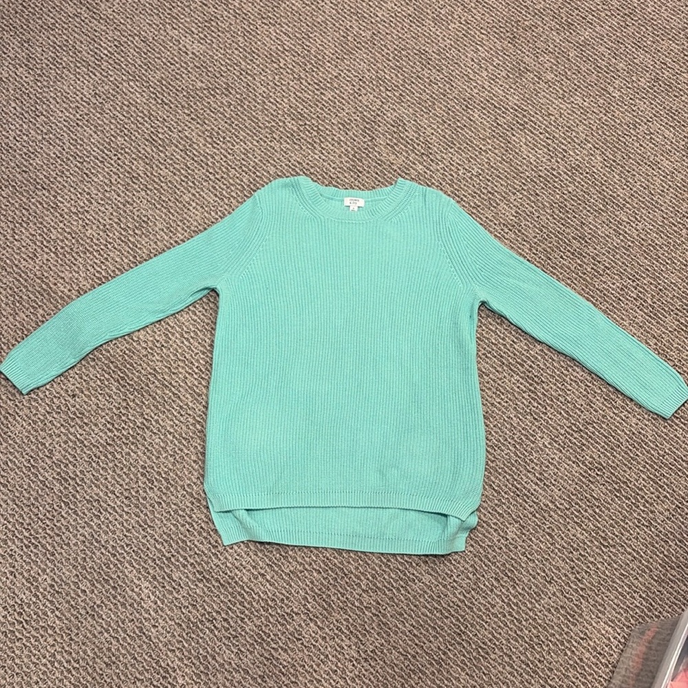 Crown & Ivy sweater